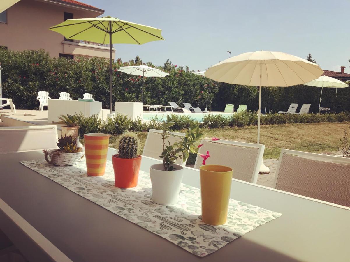 Bed And Breakfast Da Beatrice 시르미오네 외부 사진